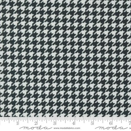 Moda Sable & Swan - Houndstooth - Ebony - Porcelain